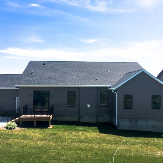 https://www.rivervalleyhomesqc.com/wp-content/uploads/6234_Whispering_Hills_Ct_35-540x540.jpg