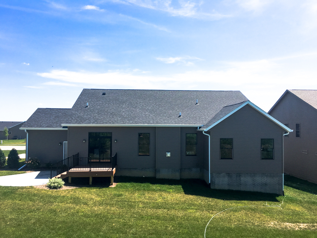 https://www.rivervalleyhomesqc.com/wp-content/uploads/6234_Whispering_Hills_Ct_35.jpg