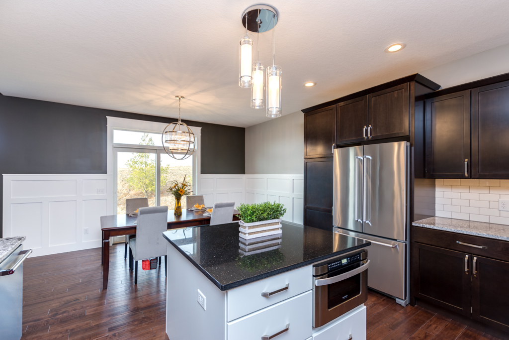 https://www.rivervalleyhomesqc.com/wp-content/uploads/6234_Whispering_Hills_Ct_8.jpg