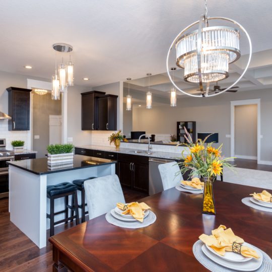 https://www.rivervalleyhomesqc.com/wp-content/uploads/6234_Whispering_Hills_Ct_9-540x540.jpg